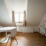 Old Town 2 Baths Apartment